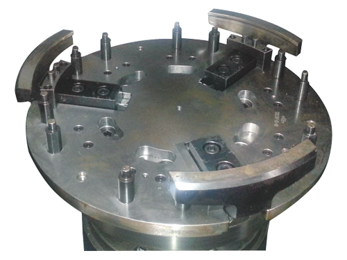 Forging wheel I process fixture